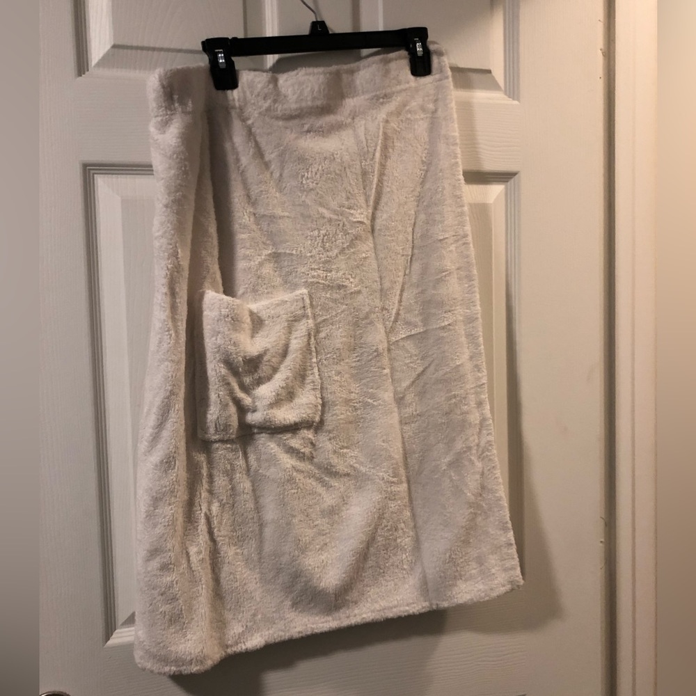 Wrap around Velcro towel